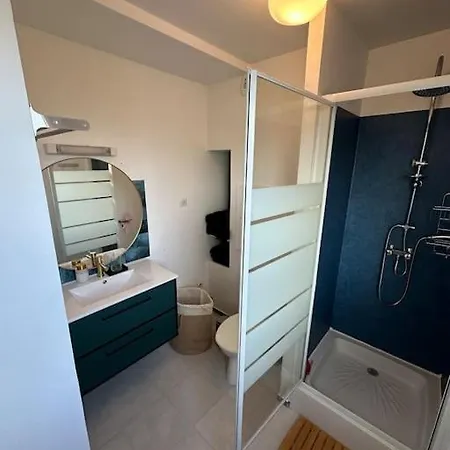 Cosy, Balcon, Parking *