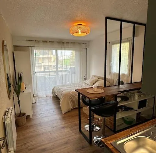 Cosy, Balcon, Parking * Cherbourg-en-Cotentin